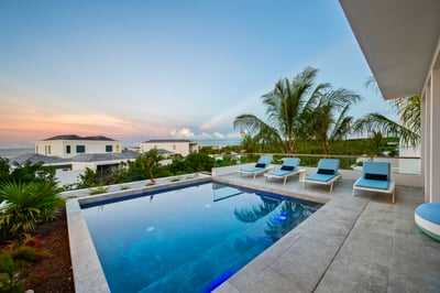 Luxury Villa Photo #14
