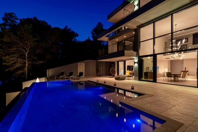 Luxury Villa Photo #25