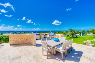 Luxury Villa Photo #8