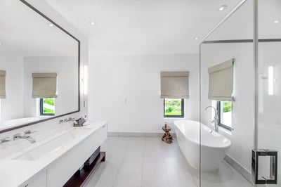 Luxury Villa Photo #25