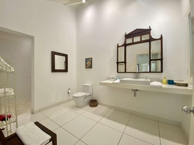 Luxury Villa Photo #23