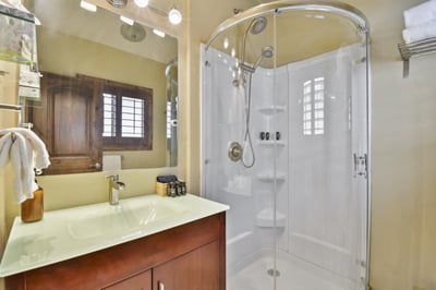 Luxury Villa Photo #30