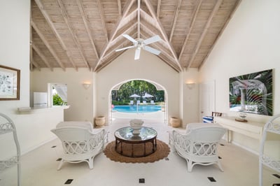 Luxury Villa Photo #23