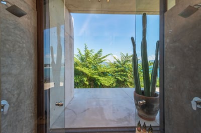 Luxury Villa Photo #42