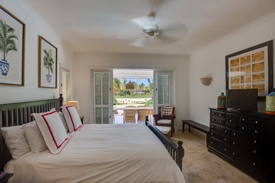 Luxury Villa Photo #46