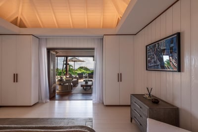 Luxury Villa Photo #32