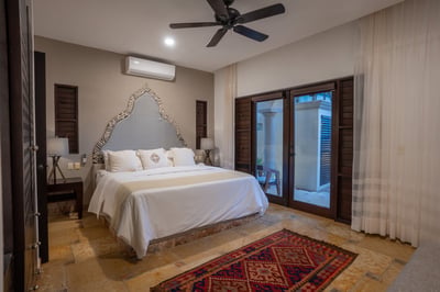 Luxury Villa Photo #85