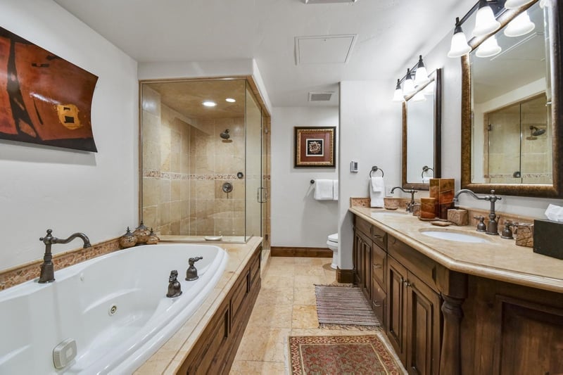 Silver Strike Lodge 2 BDM Condo