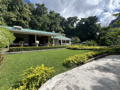 Luxury Villa Photo #4