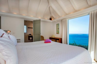 Luxury Villa Photo #4