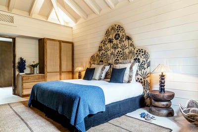 Luxury Villa Photo #12