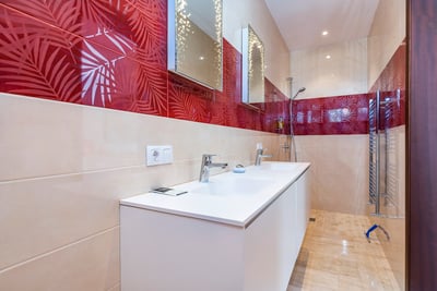 Luxury Villa Photo #39