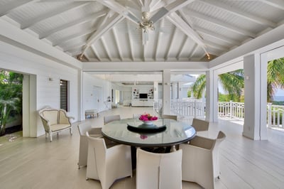 Luxury Villa Photo #10