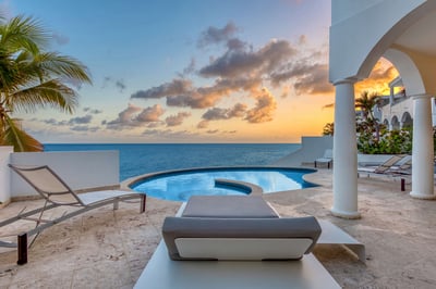 Luxury Villa Photo #6