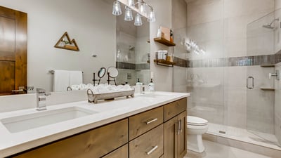 King Bedroom, Ensuite bathroom