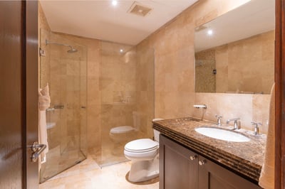 Luxury Villa Photo #14