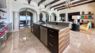 Luxury Villa Photo #37