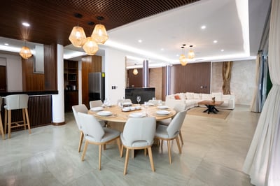 Luxury Villa Photo #15