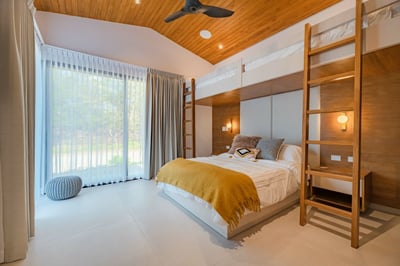 Luxury Villa Photo #31