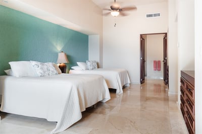 Luxury Villa Photo #54