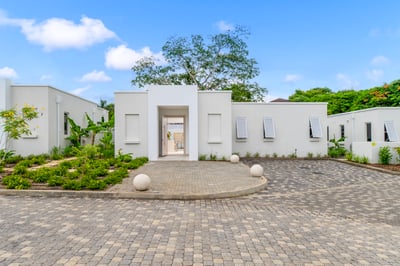 Luxury Villa Photo #19