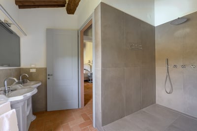 Luxury Villa Photo #31