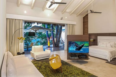 Luxury Villa Photo #14