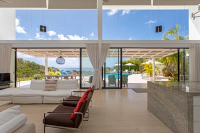 Luxury Villa Photo #9