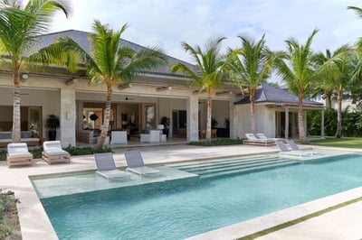 Luxury Villa Photo #4
