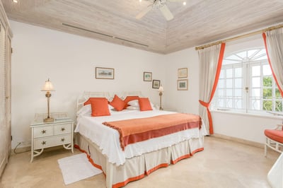 Luxury Villa Photo #11