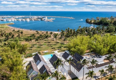 Luxury Villa Photo #11