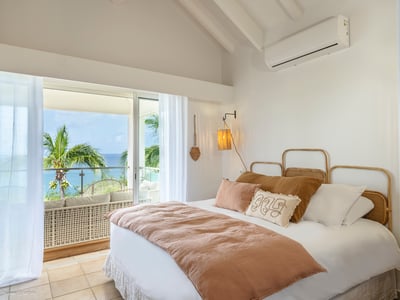 Luxury Villa Photo #17