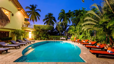 Luxury Villa Photo #17