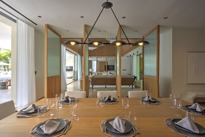 Luxury Villa Photo #23