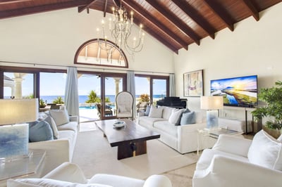 Luxury Villa Photo #25