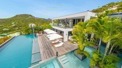 Luxury Villa Photo #6