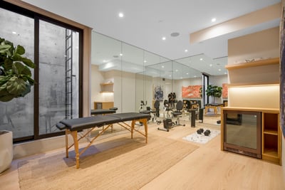 Luxury Villa Photo #26