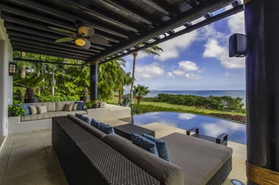 Luxury Villa Photo #6