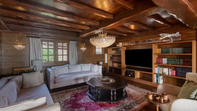 Luxury Villa Photo #26