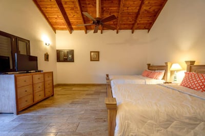 Luxury Villa Photo #19
