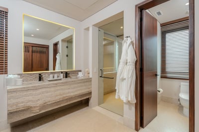 Luxury Villa Photo #58