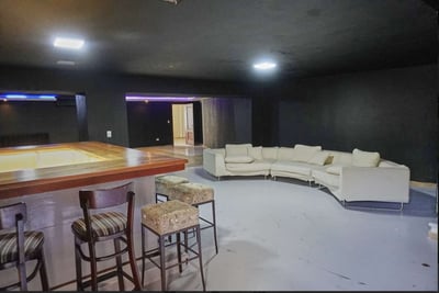 Luxury Villa Photo #43