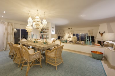 Luxury Villa Photo #13