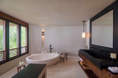 Luxury Villa Photo #23