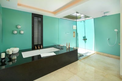 Luxury Villa Photo #33