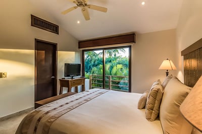 Luxury Villa Photo #16