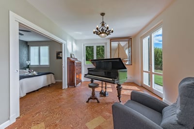 Luxury Villa Photo #30
