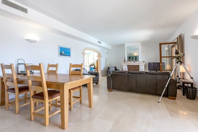 Luxury Villa Photo #15