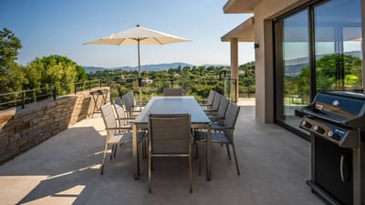 Luxury Villa Photo #8