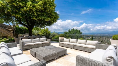 Luxury Villa Photo #6